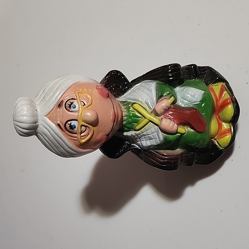 VINTAGE GRANDMA PLASTIC  BANK --MADE IN HONG KONG, PLASTIC